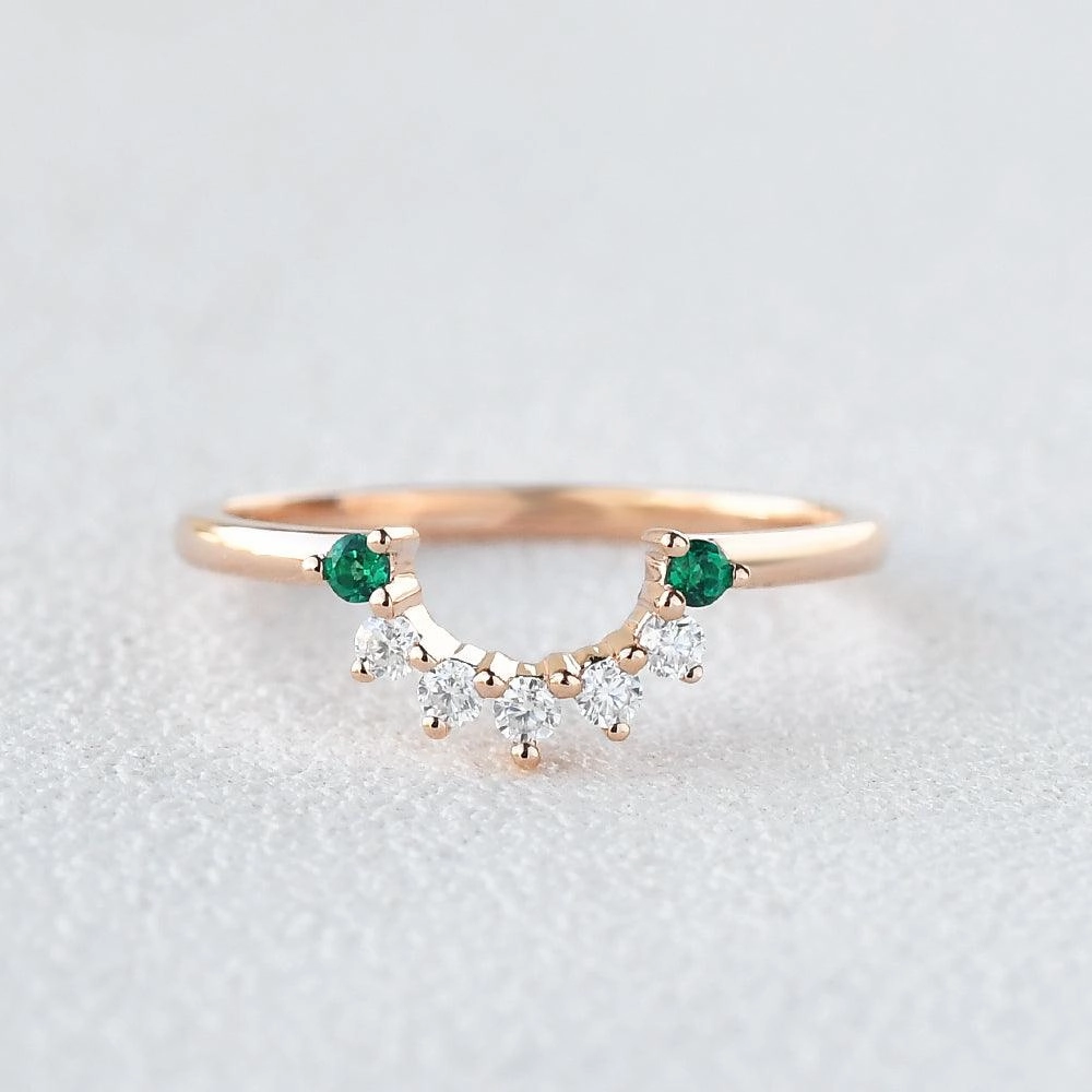 Round Cut Emerald & Moissanite Curved Band Ring All ages Casual Outfit