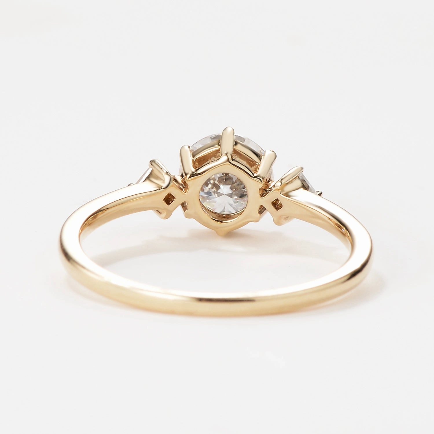 Natural Details Round Cut Moissanite Classic Three-stone Engagement Ring