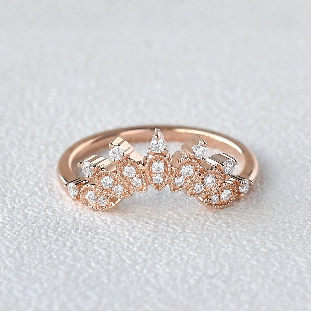 Round Cut Moissanite Cluster Ring Shiny Accent