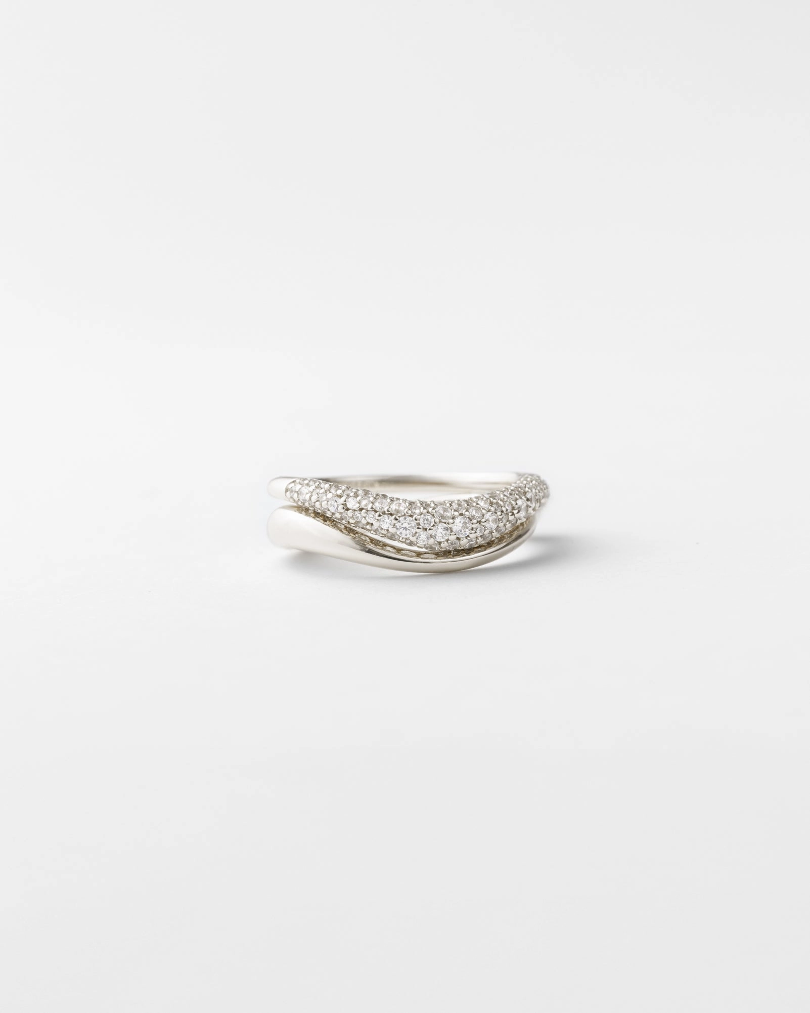 Signature Detail Pav?? Flow Ring Set