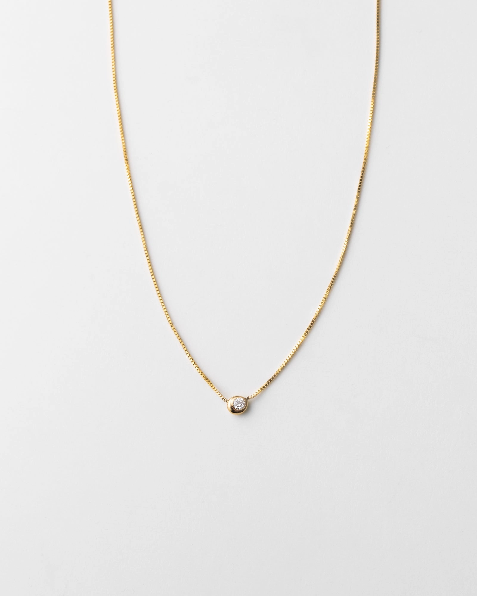 Gaia Diamond Solitaire Necklace Night Mood Creative Light