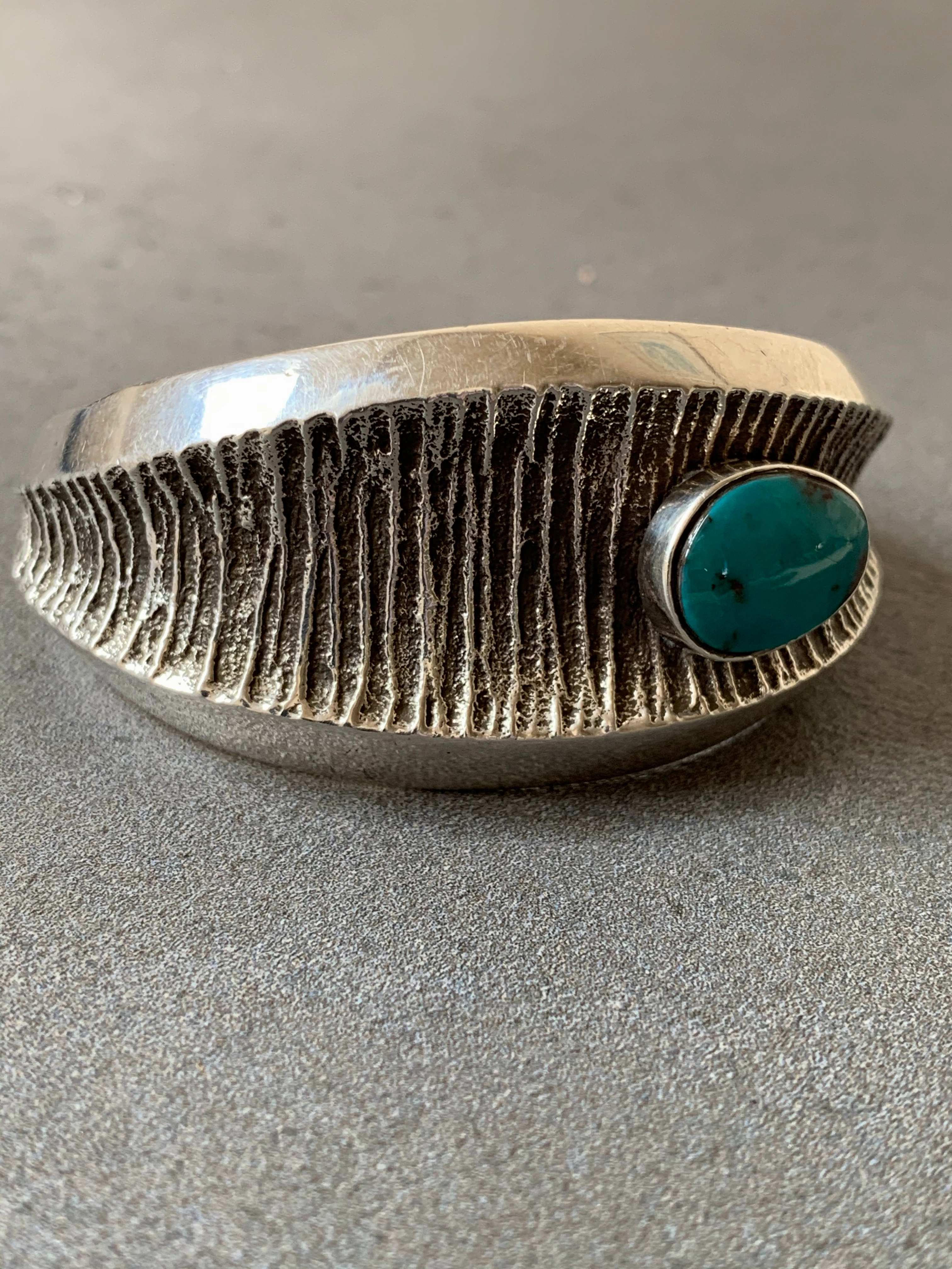 Glamour Appeal Chic Flair Philander Begay Navajo Tufa Casting Sterling Silver Turquoise Cuff