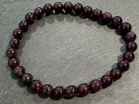Garnet 5MM - 6MM Stretch Bracelet Quest Perspective