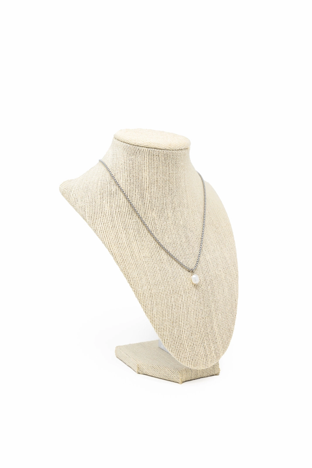 Youthful Energy Anniversary Piece Single Pearl Chain Necklace