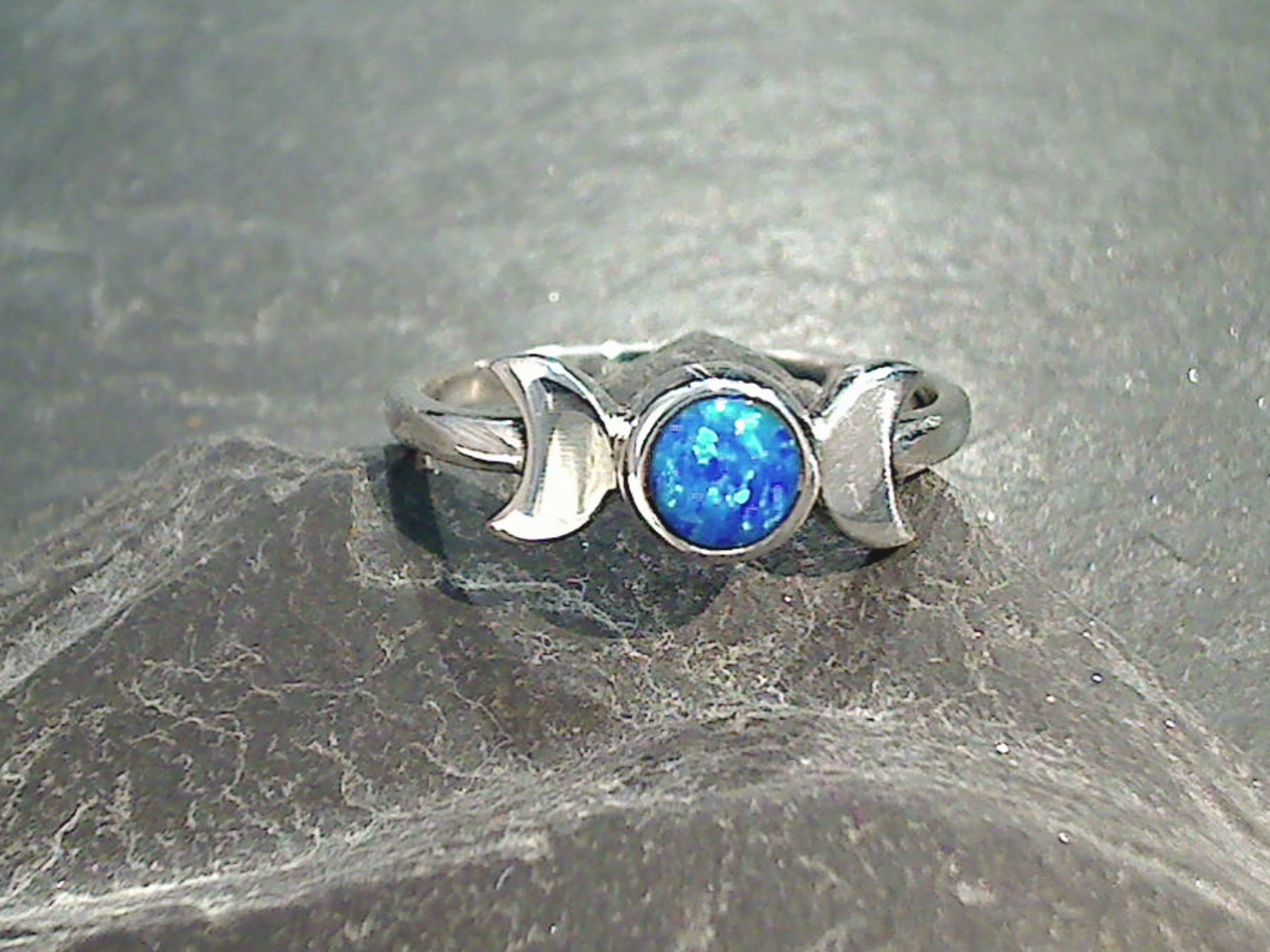 Size 7.5 Lab Created Opal, Sterling Silver Moons Ring Urban Mood Exquisite Style