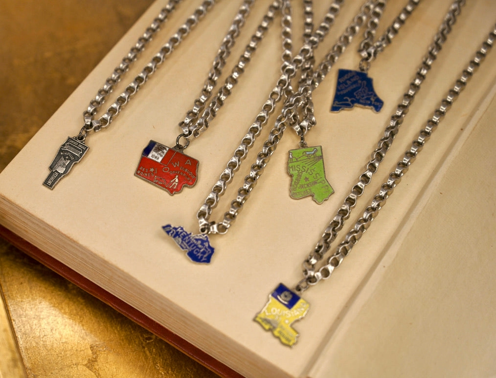 Vintage State Charming Necklace Era Piece Graceful Feature