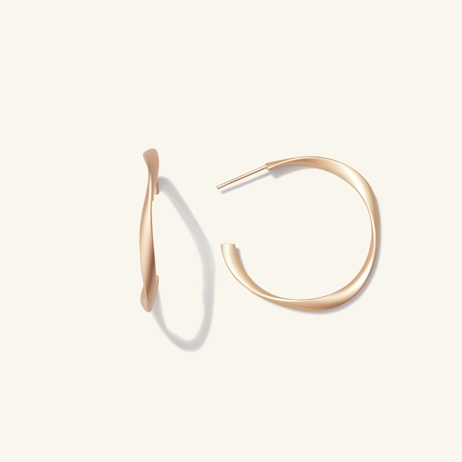 Neat Detail Soft color Twist Hoops Earrings