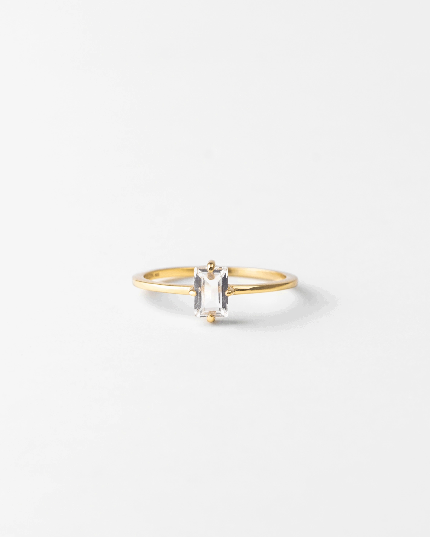Dainty Accessory Romantic Look Solid Gold Grand Baguette Ring