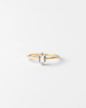 Dainty Accessory Romantic Look Solid Gold Grand Baguette Ring