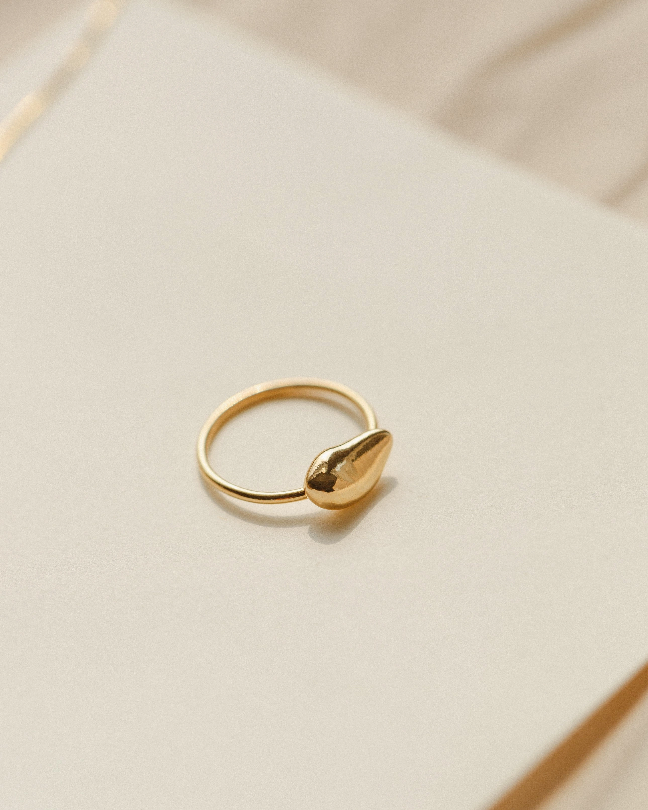 Radiant Jewelry Shine Elegant feature Solid Gold Worry Stone Ring