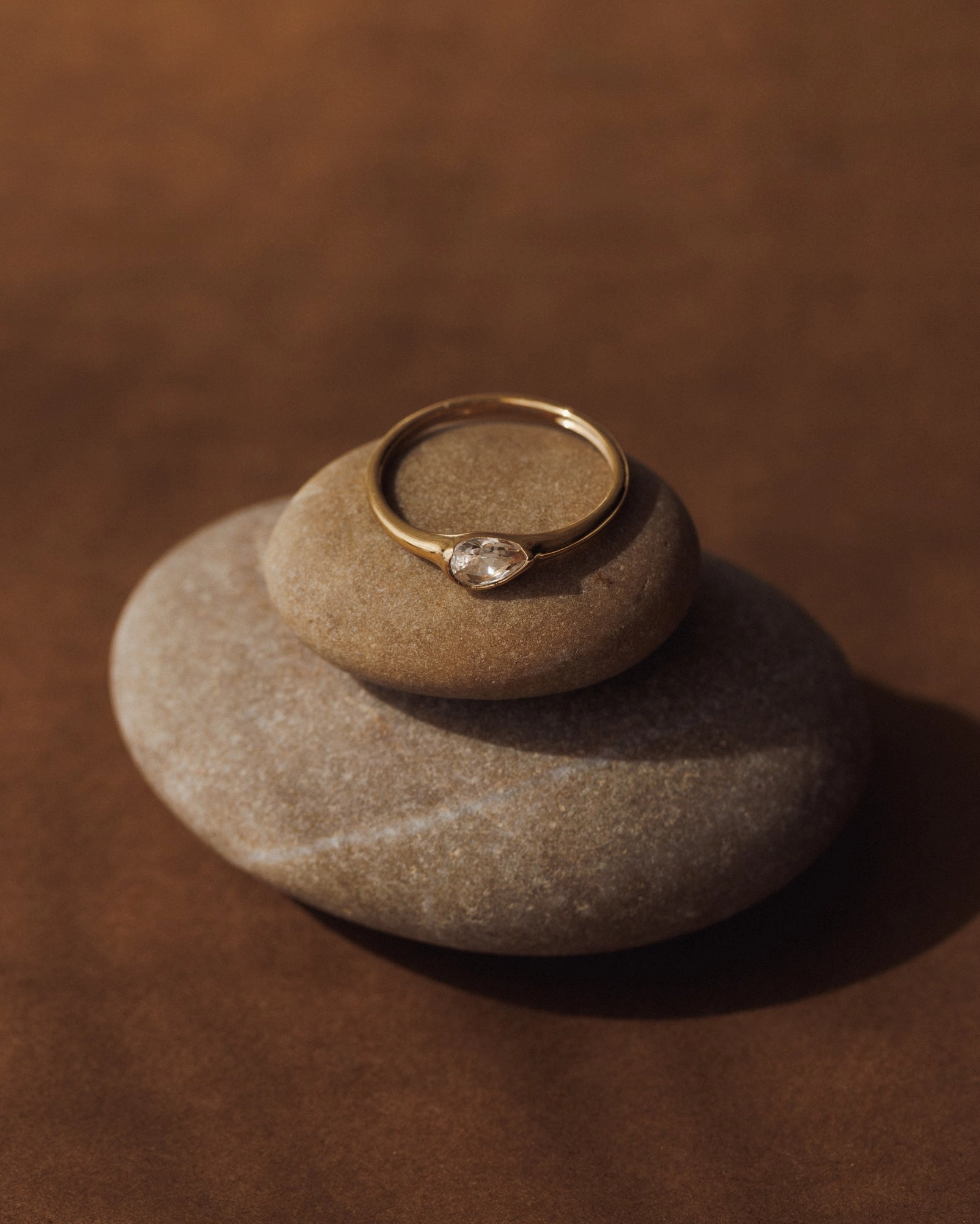 Dainty Appeal Solid Gold Zephyr Ring