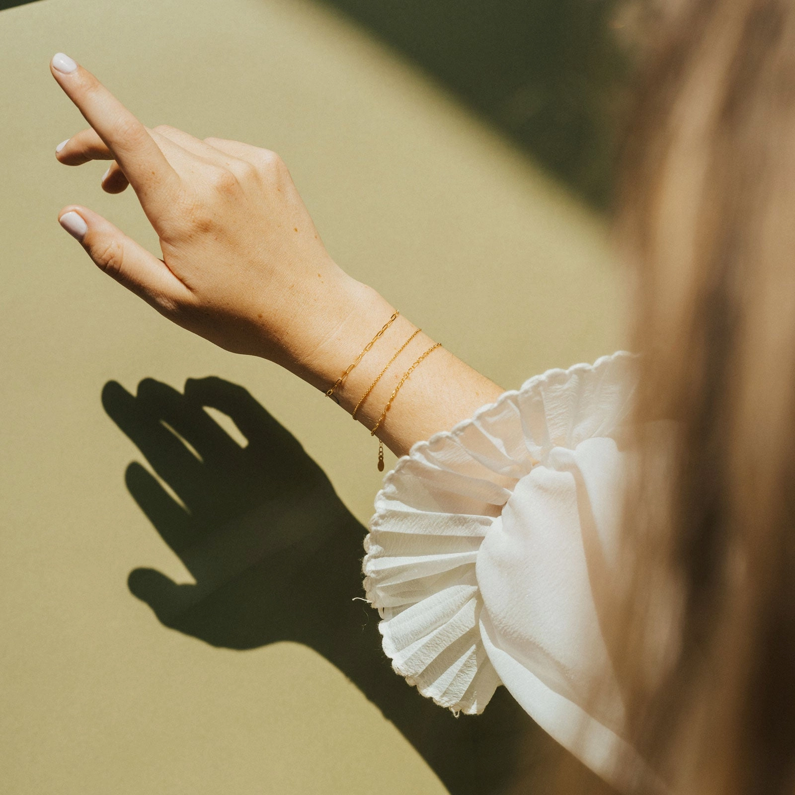 Flora Chain Bracelet - 14K Solid Gold Unique Journey