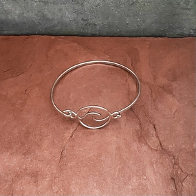 Sterling Clasp Wave Bangle Urban Highlight