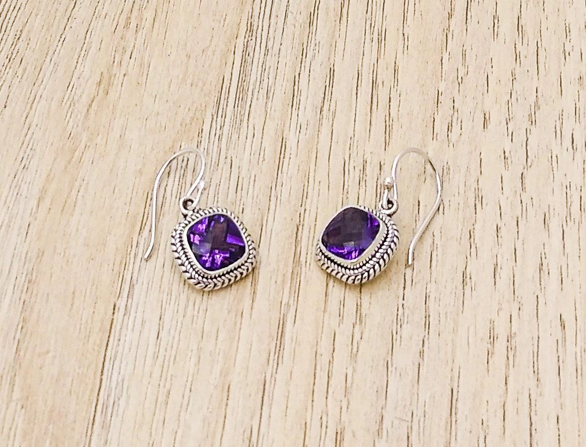 Sterling Silver Earrings With Amethyst Dressed Look