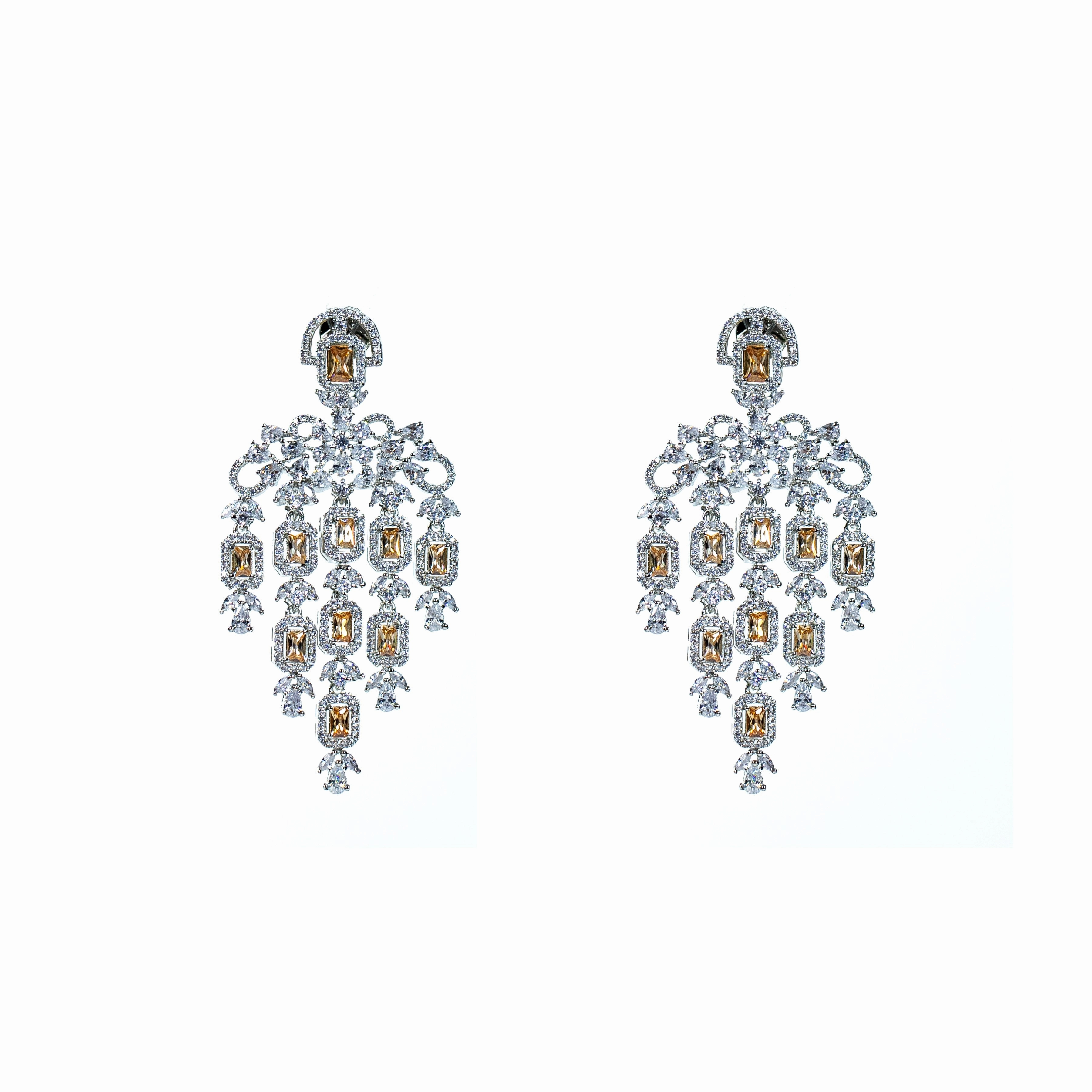 daily accessory Crisp Look Queen's cocktail statement earring.