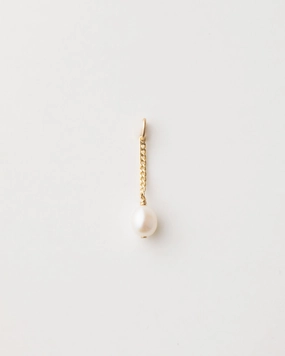 Dazzling Edge Sleek Form Suspended Pearl Charm