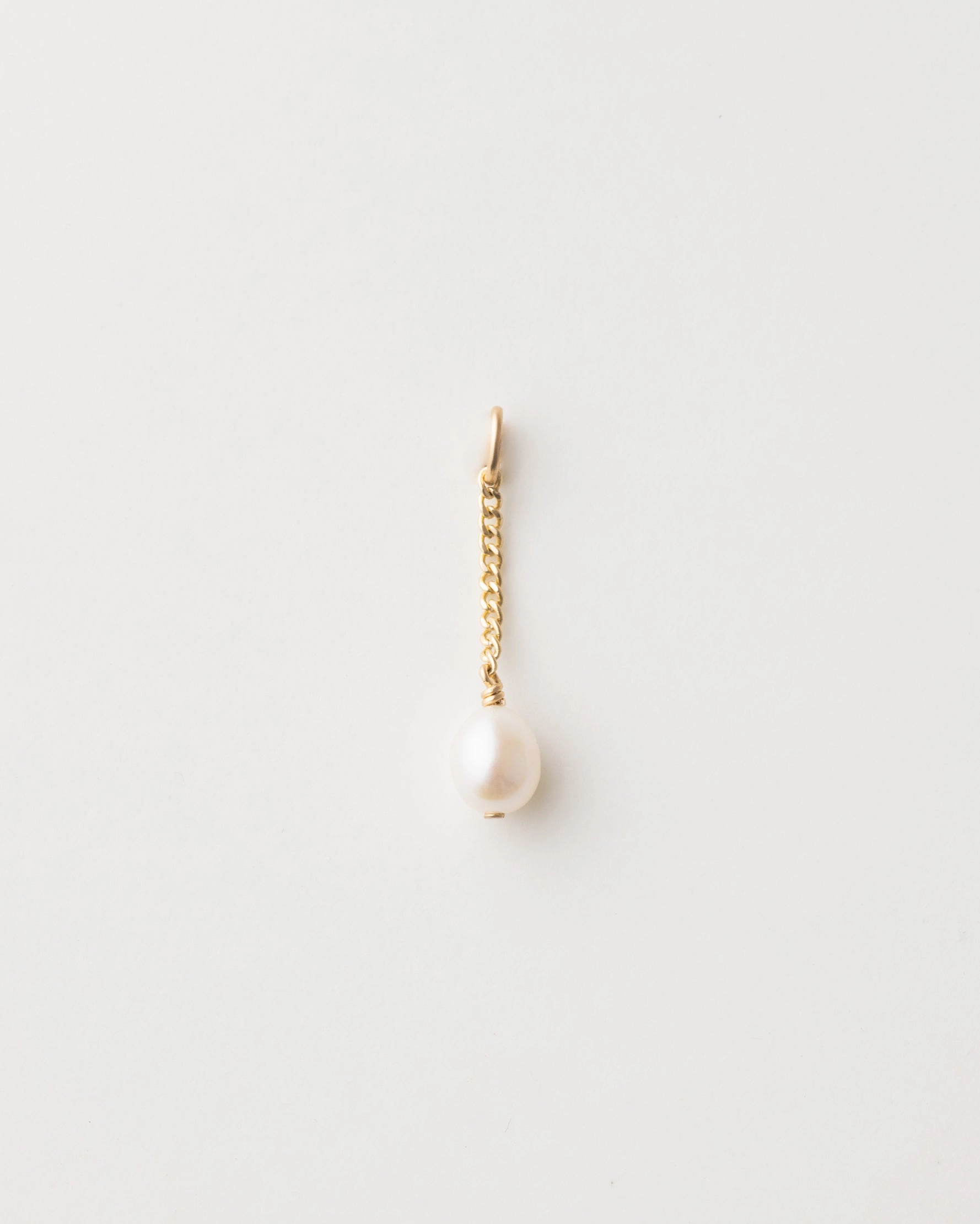Dazzling Edge Sleek Form Suspended Pearl Charm