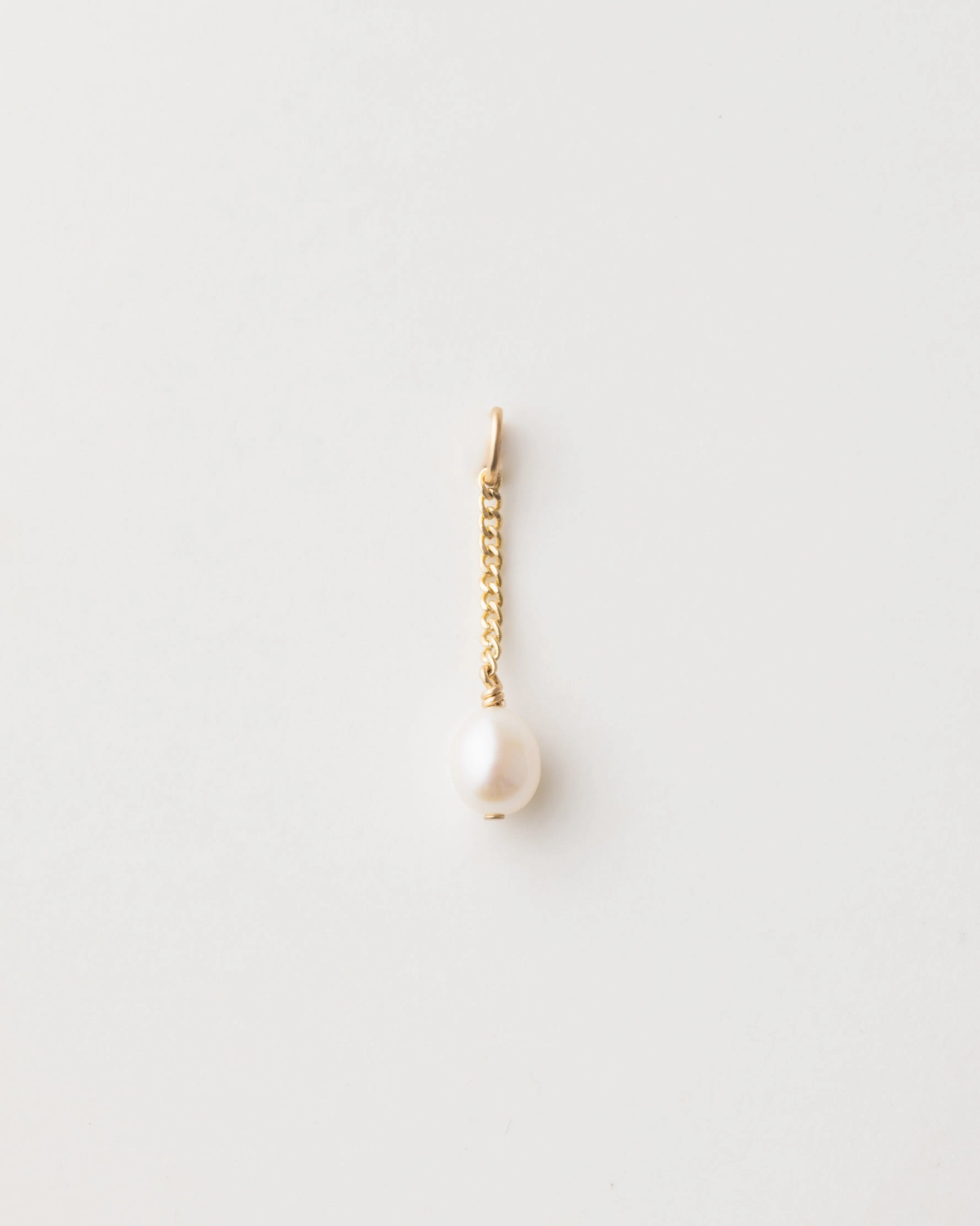 Sparkling Shine Pieces Polished Details Suspended Pearl Charm