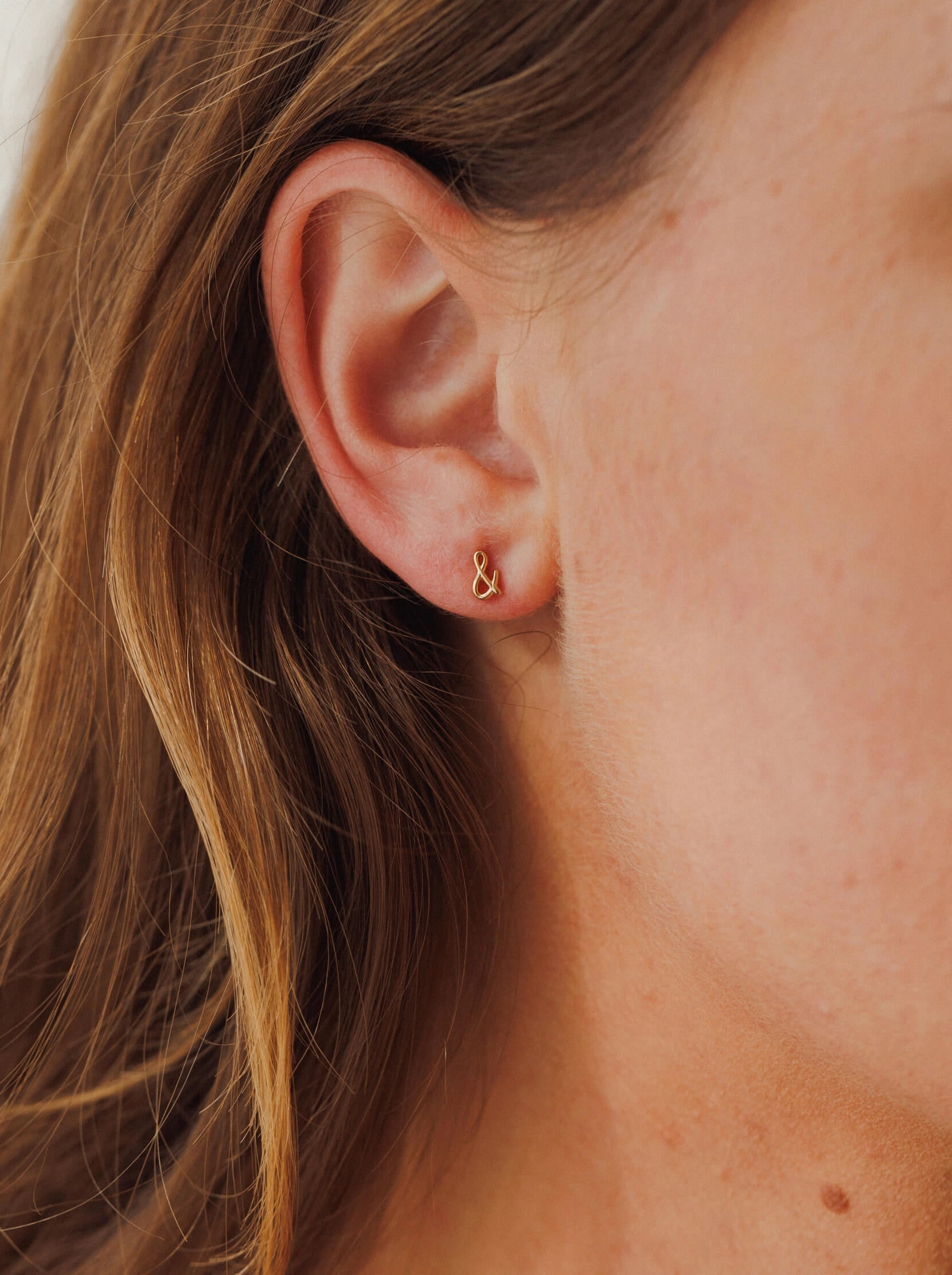 Signature Highlight Minimal Highlight Ampersand Studs