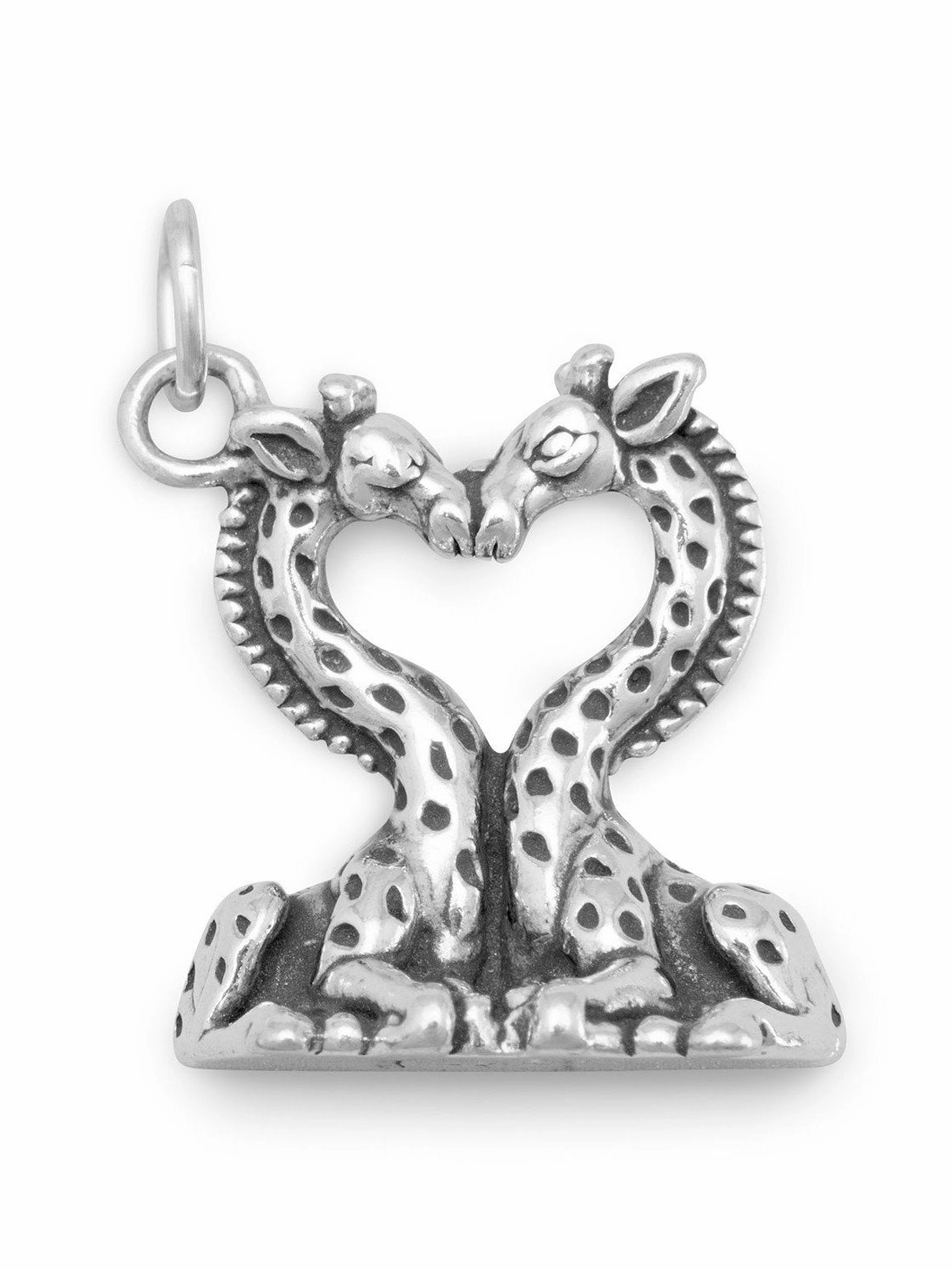 Trendy Look Chic Fusion Heart Shaped Kissing Giraffes Charm