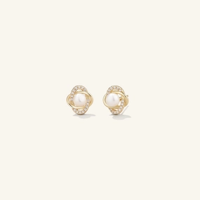 The Pearl-fect Twist Akoya Pearl Floral Stud Earrings Soft Detail Charming Craft