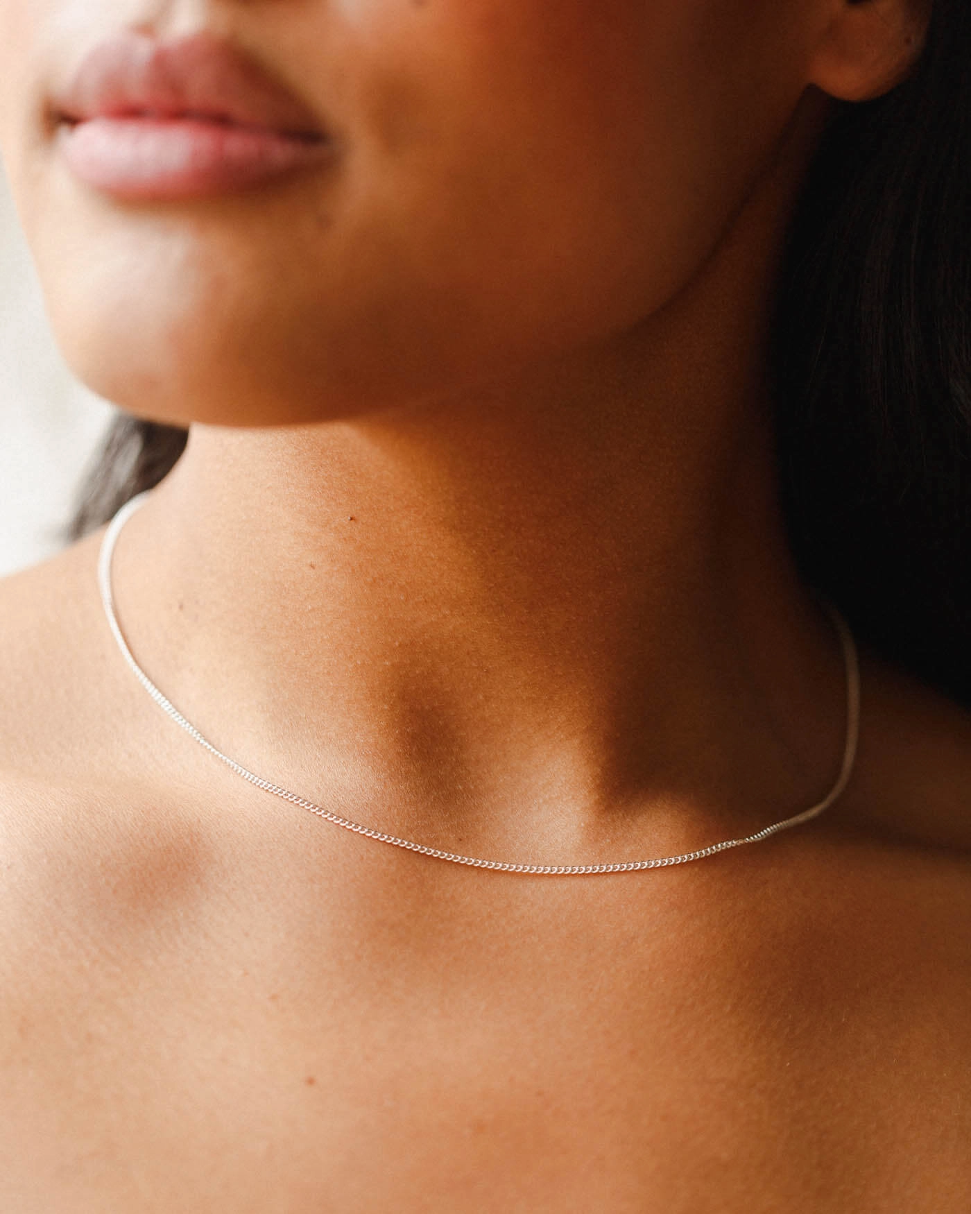 Theo Chain Minimalist Look