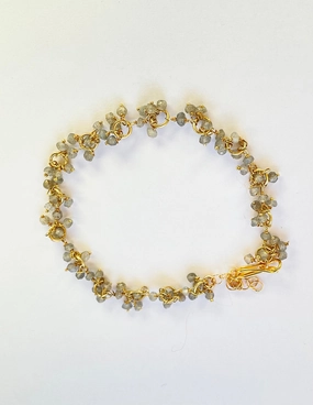 Beautiful Piece Clasped Adornment B52