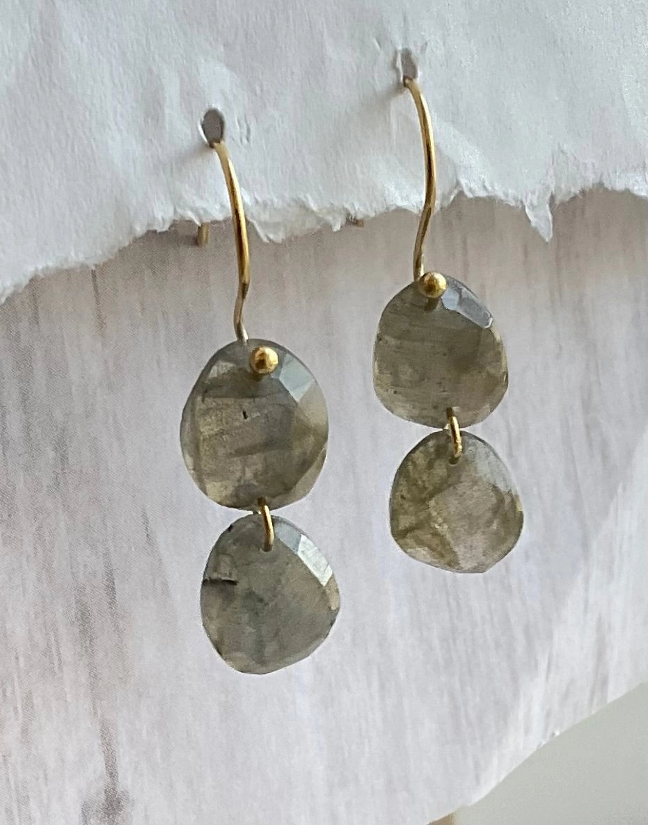 E470 Bold Accent Party Night