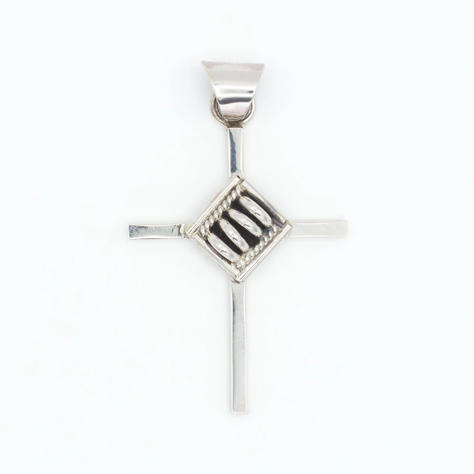 Chic Form Sparkling Jewelry Pricilla Apache Navajo Handmade Sterling Silver Cross Pendant