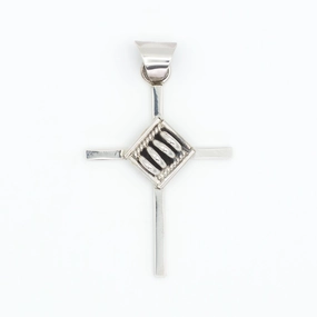 Chic Form Sparkling Jewelry Pricilla Apache Navajo Handmade Sterling Silver Cross Pendant