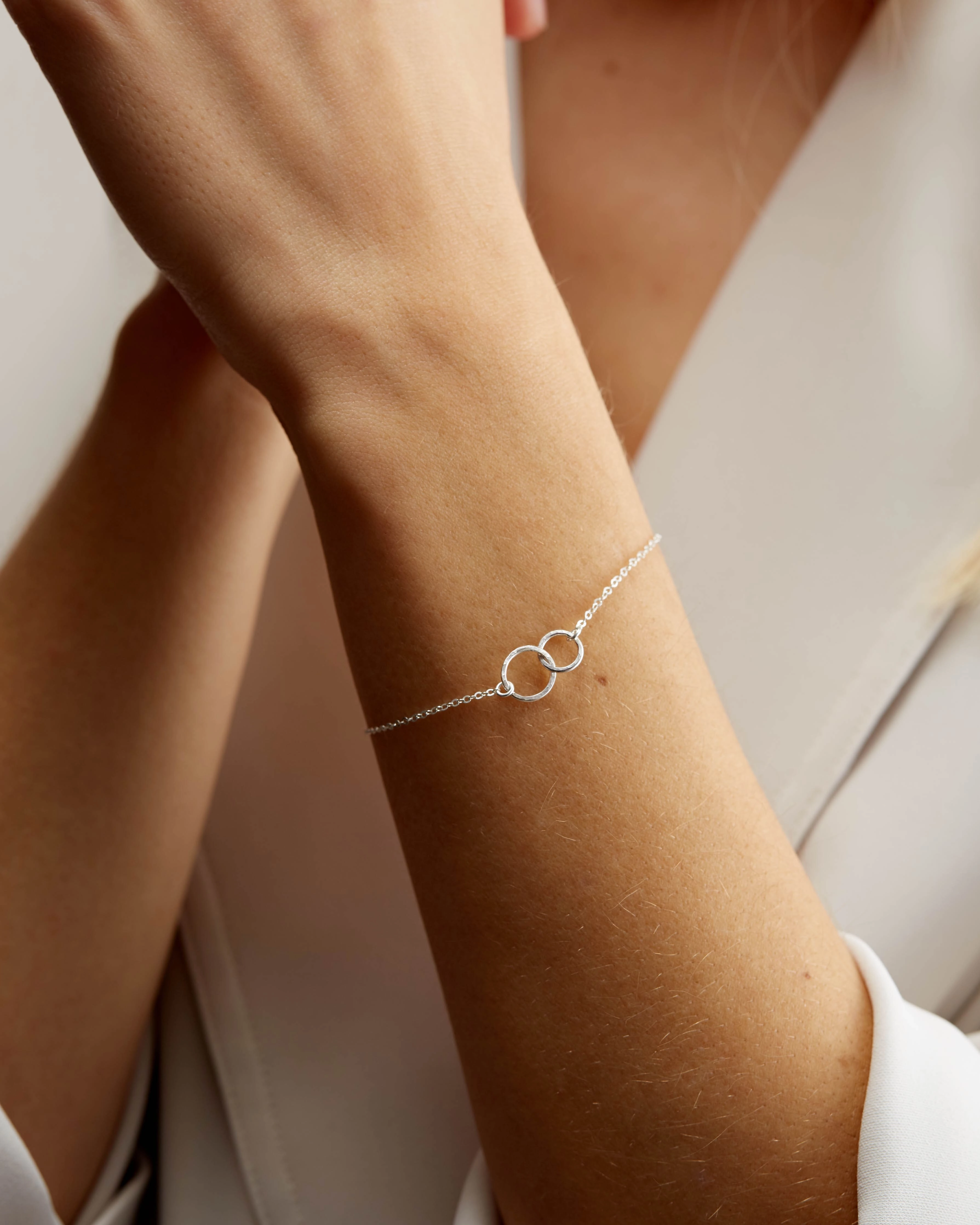 Unity Links Bracelet Effortless Fit Vogue Design