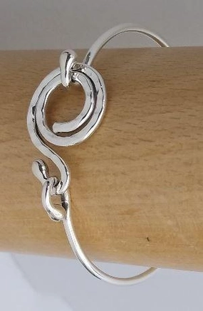 Via Taxco Bracelet with Hammered Clasp everyday elegance