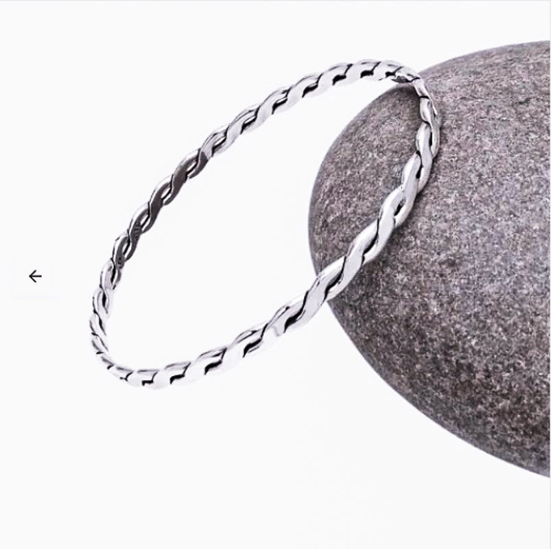 Luxury Finish Shine Via Taxco Twisted Sterling Bangle