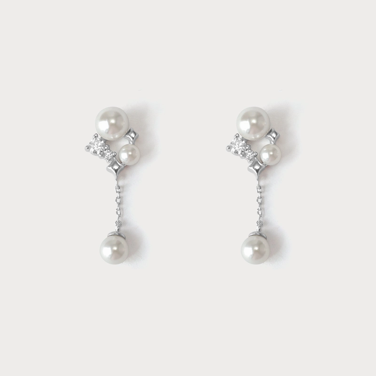 Luxe Finish Silver Star Pearl Earrings