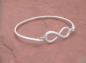 Smooth Surface Classic Sterling Silver Infinity Bracelet
