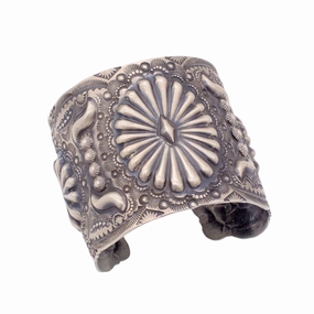 Fashion Detail Vincent Platero Handmade Navajo Sterling Silver Repouss?? Bracelet