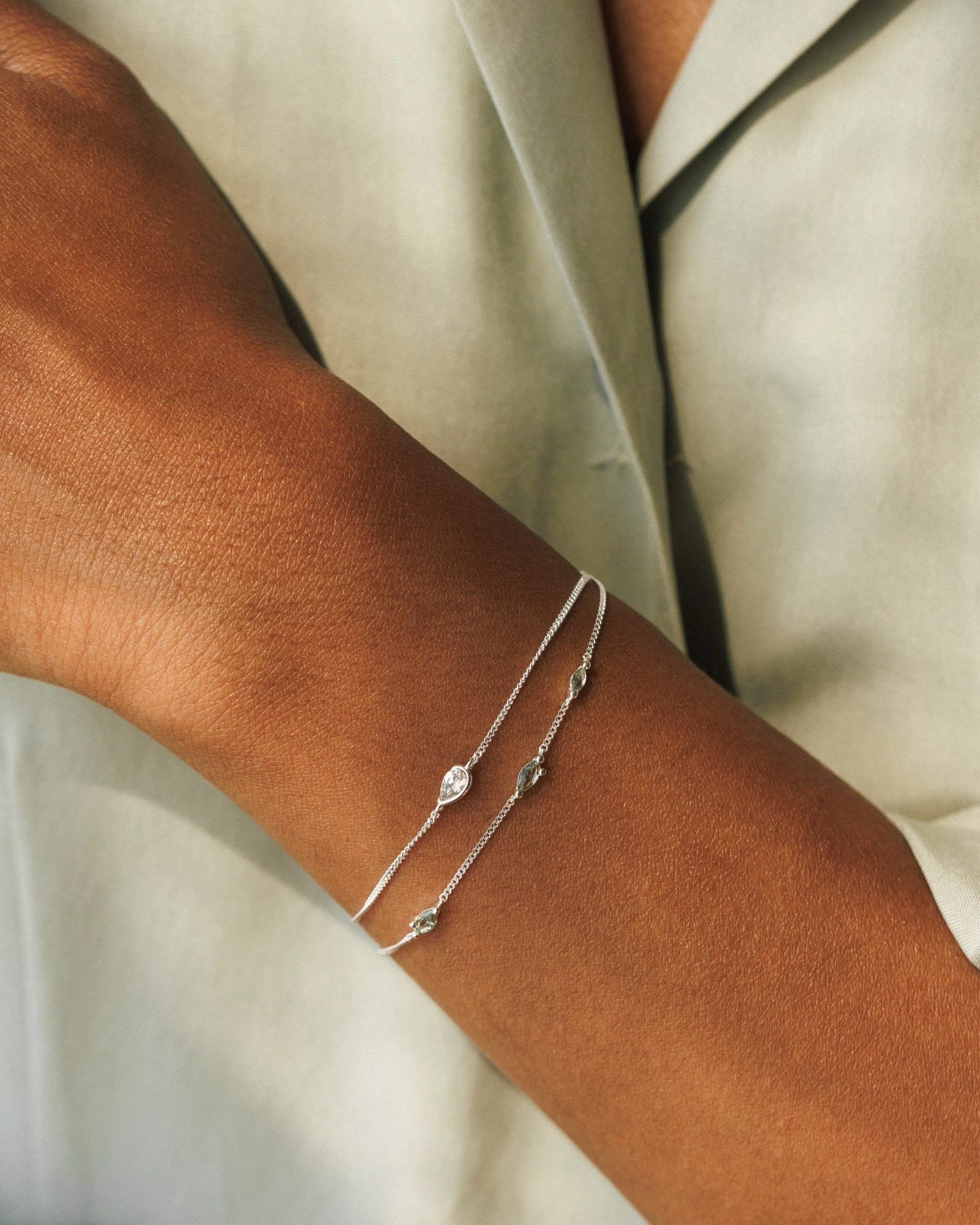 Shimmering Effect Night Accent White Sapphire Zephyr Bracelet