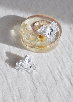 Holiday Trinket Snowflower Earrings